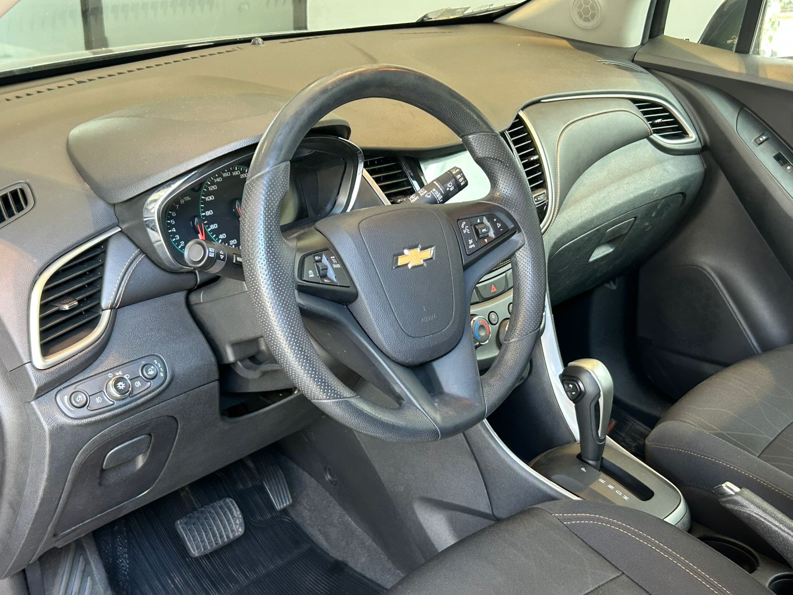 WhatsApp Image 2026-02-04 at 16.02.31 (2)