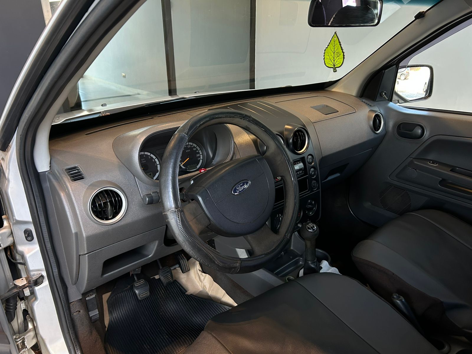 WhatsApp Image 2026-02-04 at 16.11.27 (1)