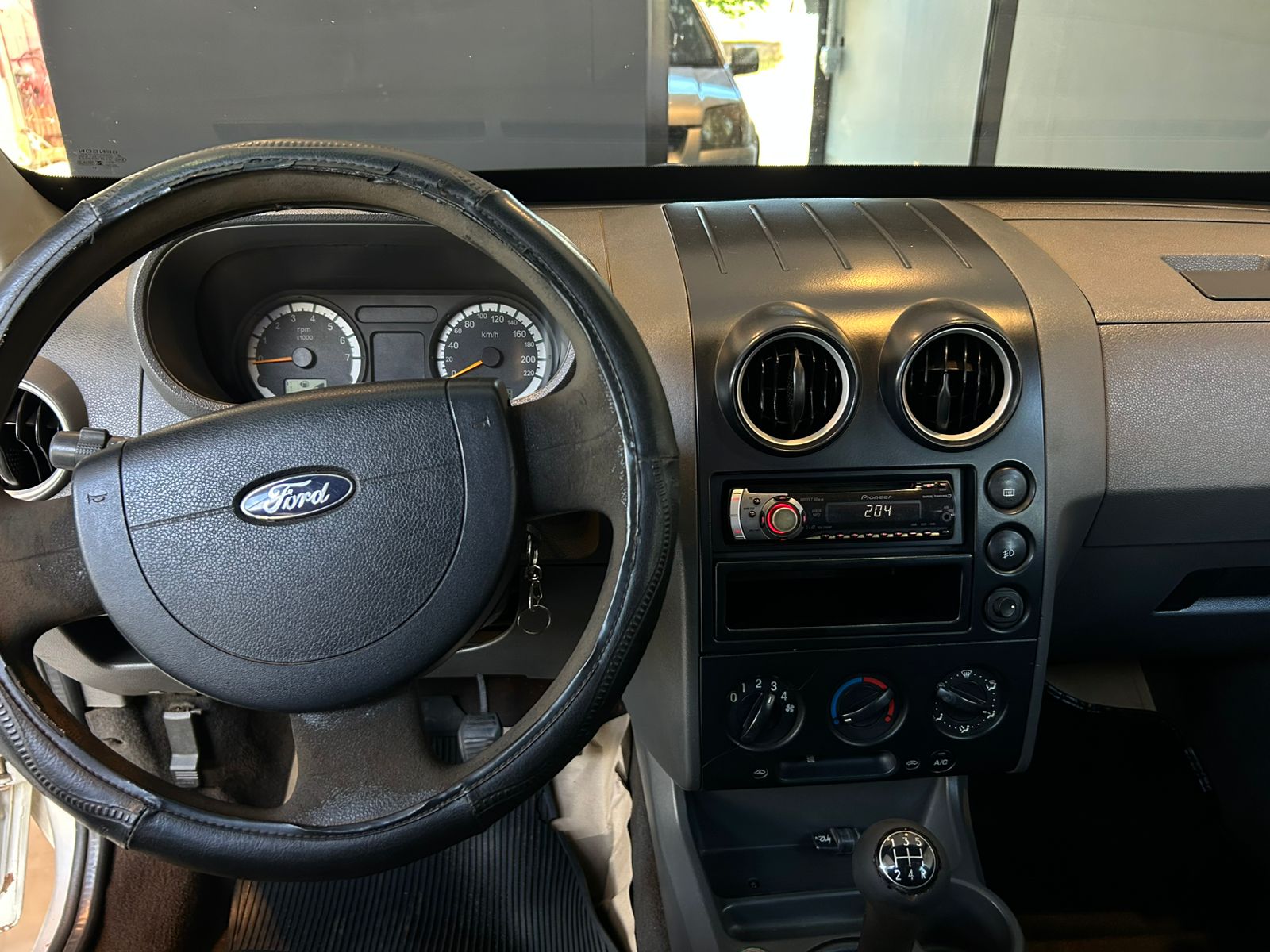 WhatsApp Image 2026-02-04 at 16.11.28